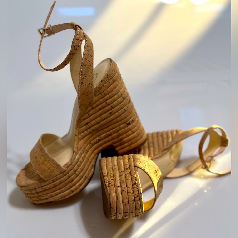 Jessica Simpson Heel/Sandals Size 6